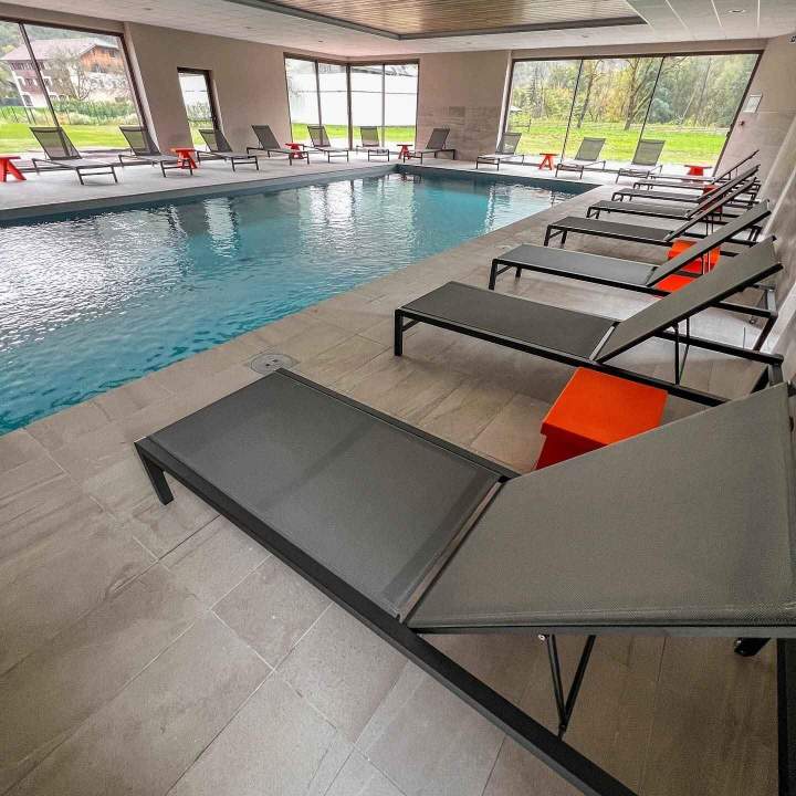 Aménagement de mobilier pour professionnels Voglans