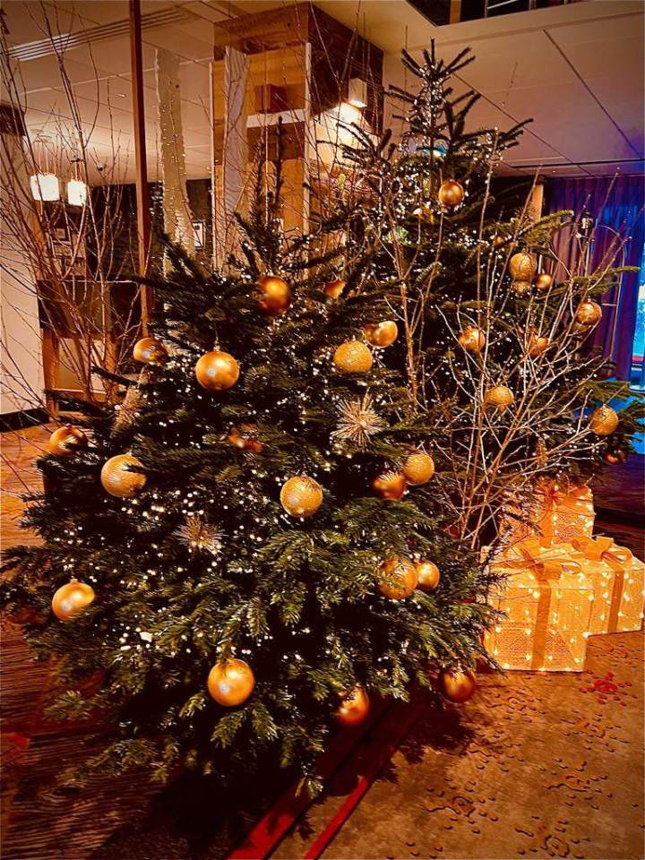 f0007914 540f 4d6f 83a1 78d9478cc342