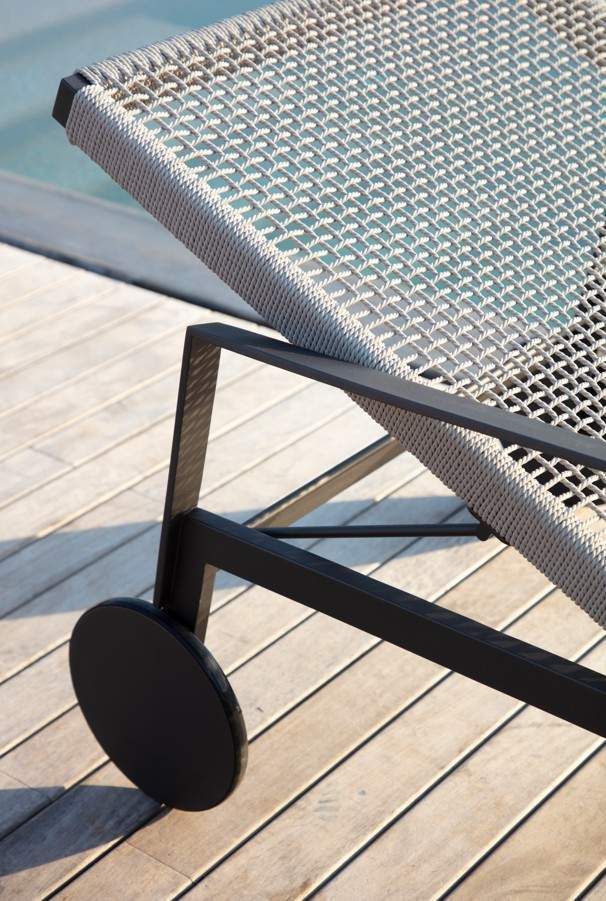 tribu mobilier exterieur haut de gamme